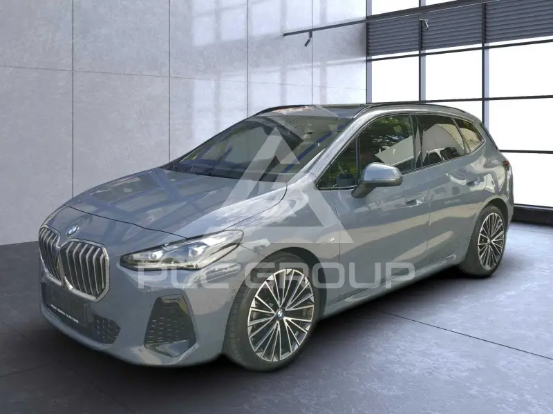 2024 BMW 218