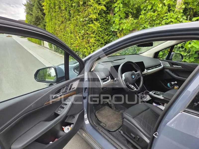 2024 BMW 218