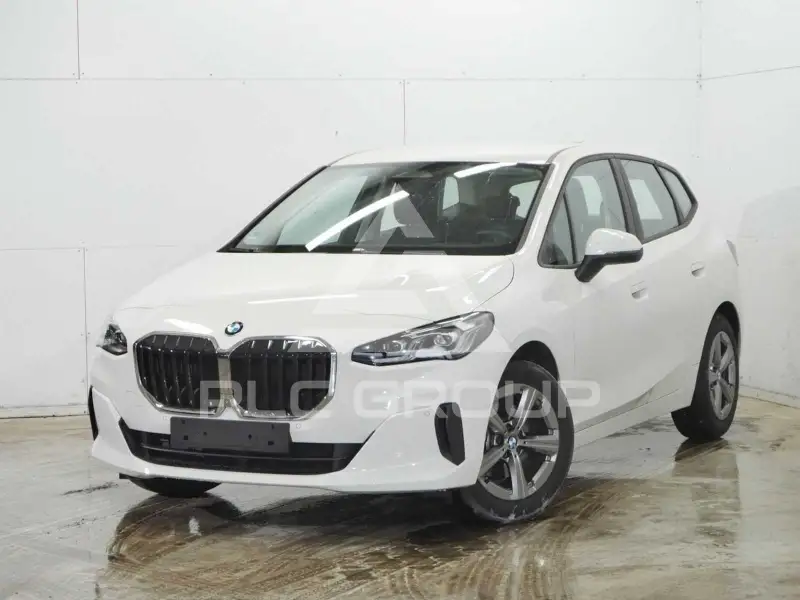 2024 BMW 218