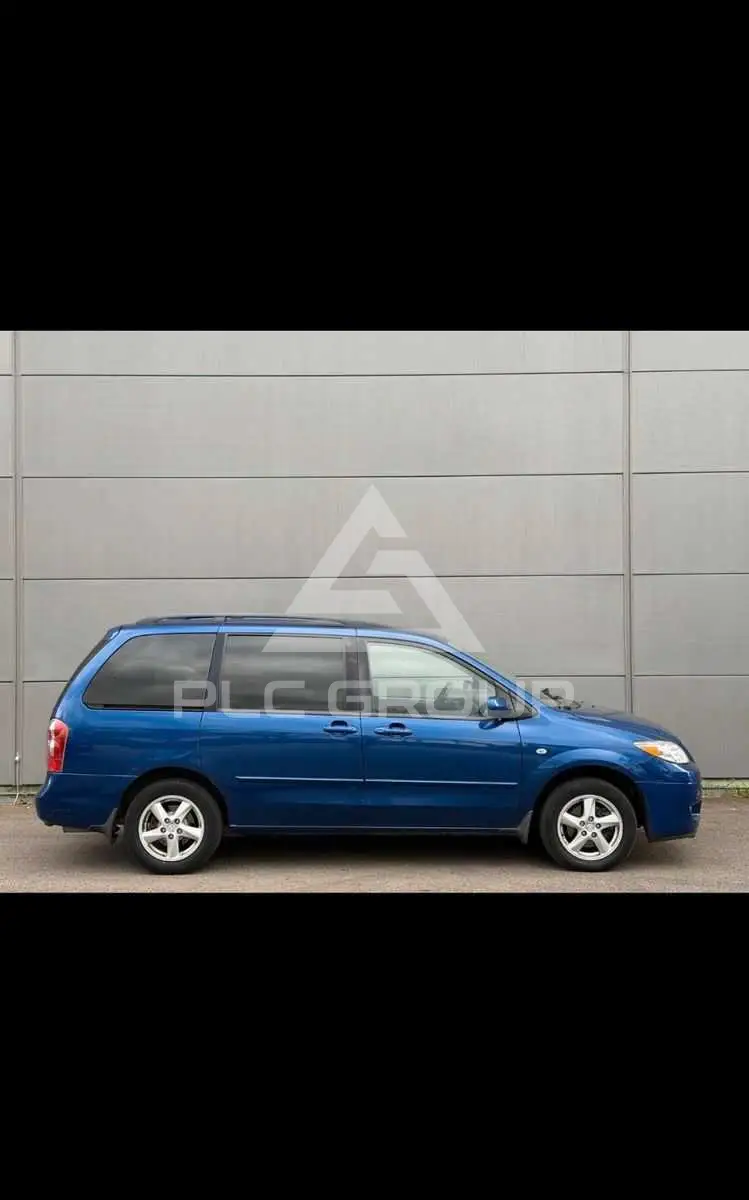 2004 Mazda MPV