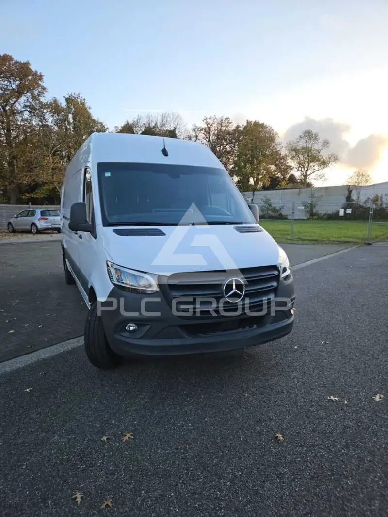 2024 Mercedes Benz Sprinter