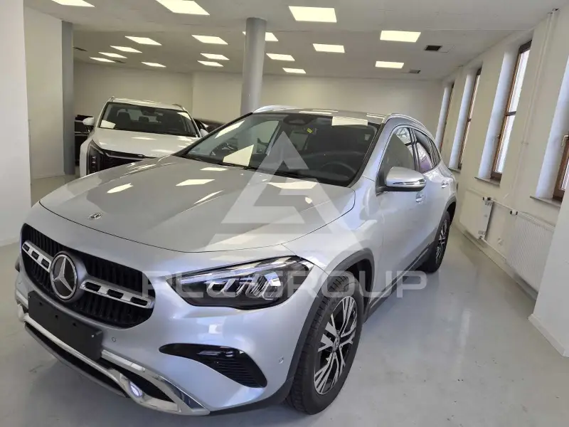2024 Mercedes Benz GLA 250