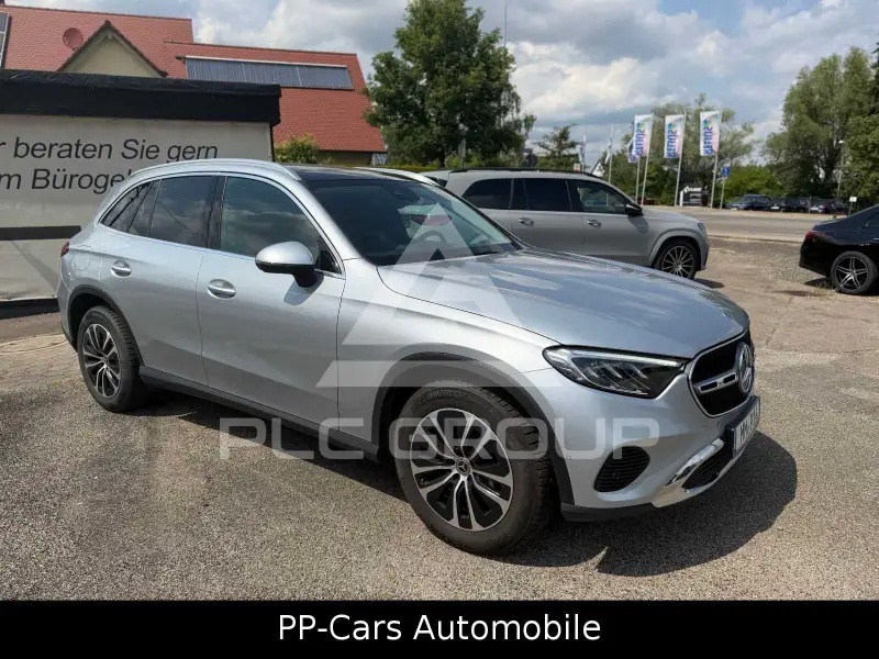 2024 Mercedes Benz GLC 220