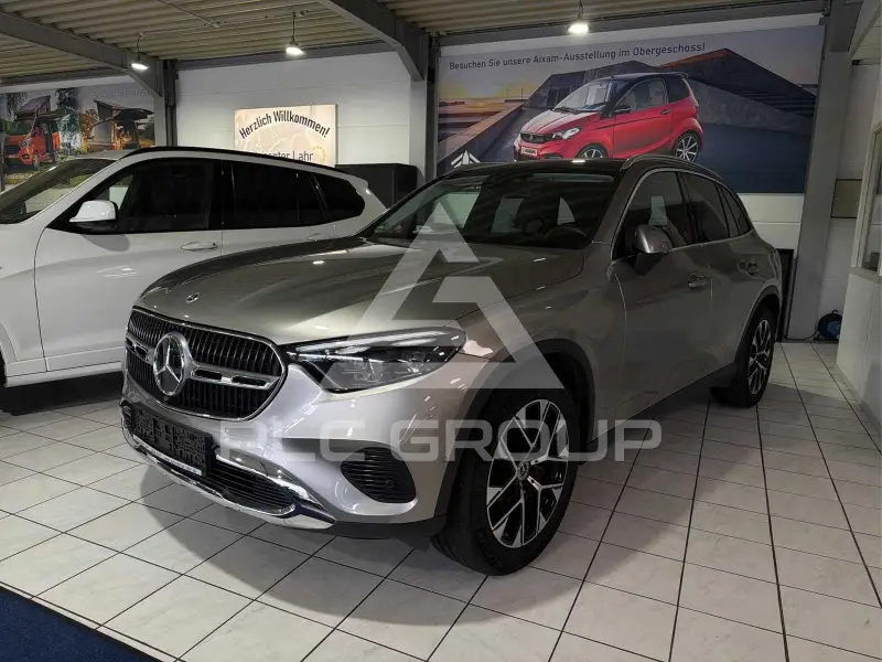 2024 Mercedes Benz GLC 220