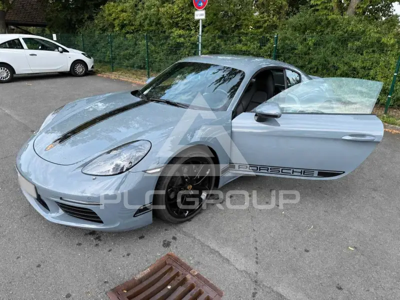 2024 Porsche Cayman