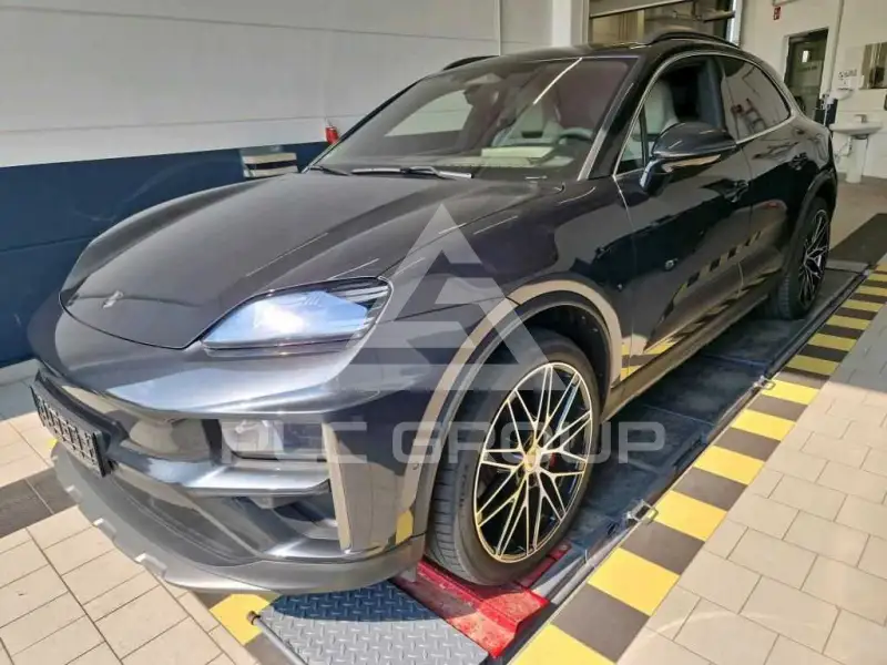 2024 Porsche MACAN