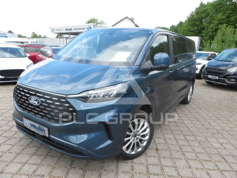 2024 Ford Tourneo