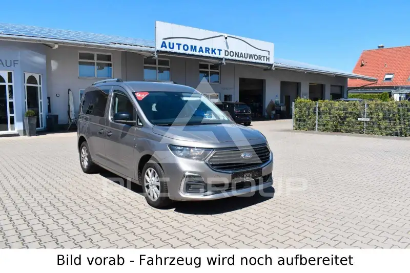2024 Ford Tourneo