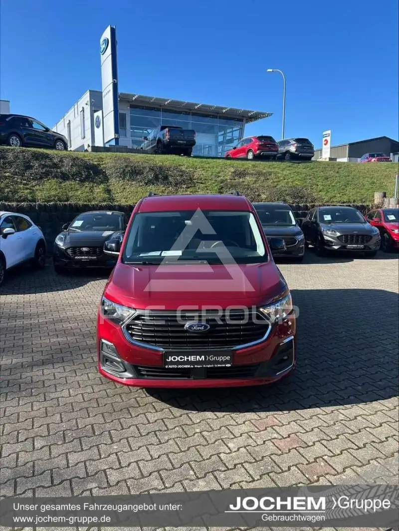 2024 Ford Tourneo