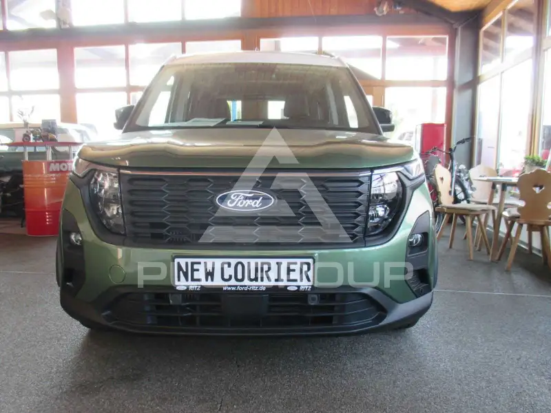 2024 Ford Tourneo