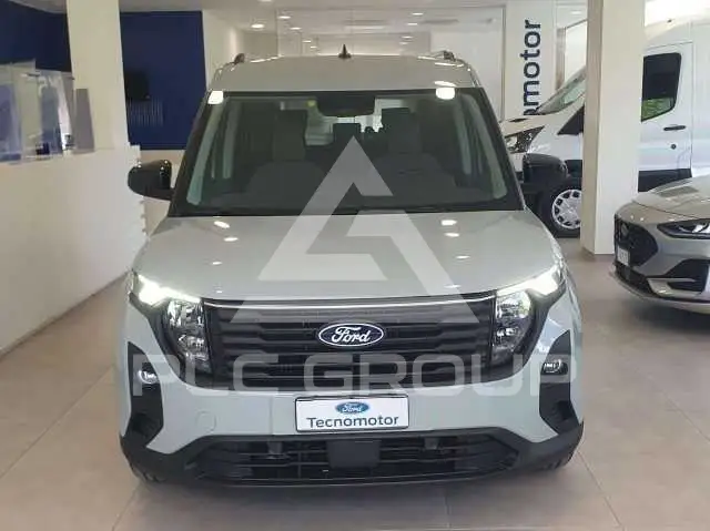 2024 Ford Tourneo