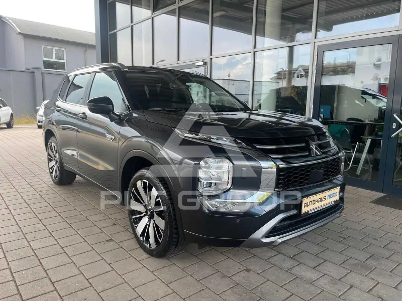 2025 Mitsubishi OUTLANDER