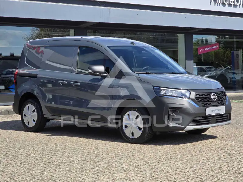 2025 Nissan TOWNSTAR