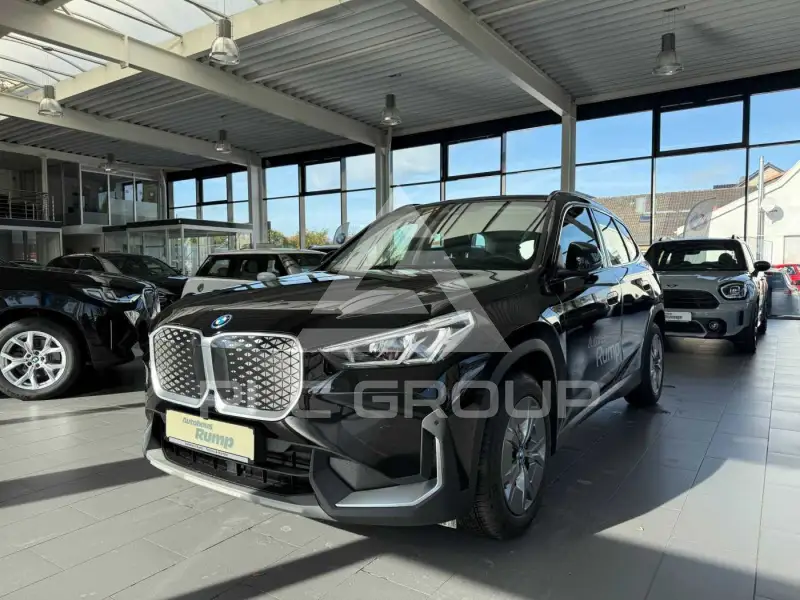 2025 BMW iX