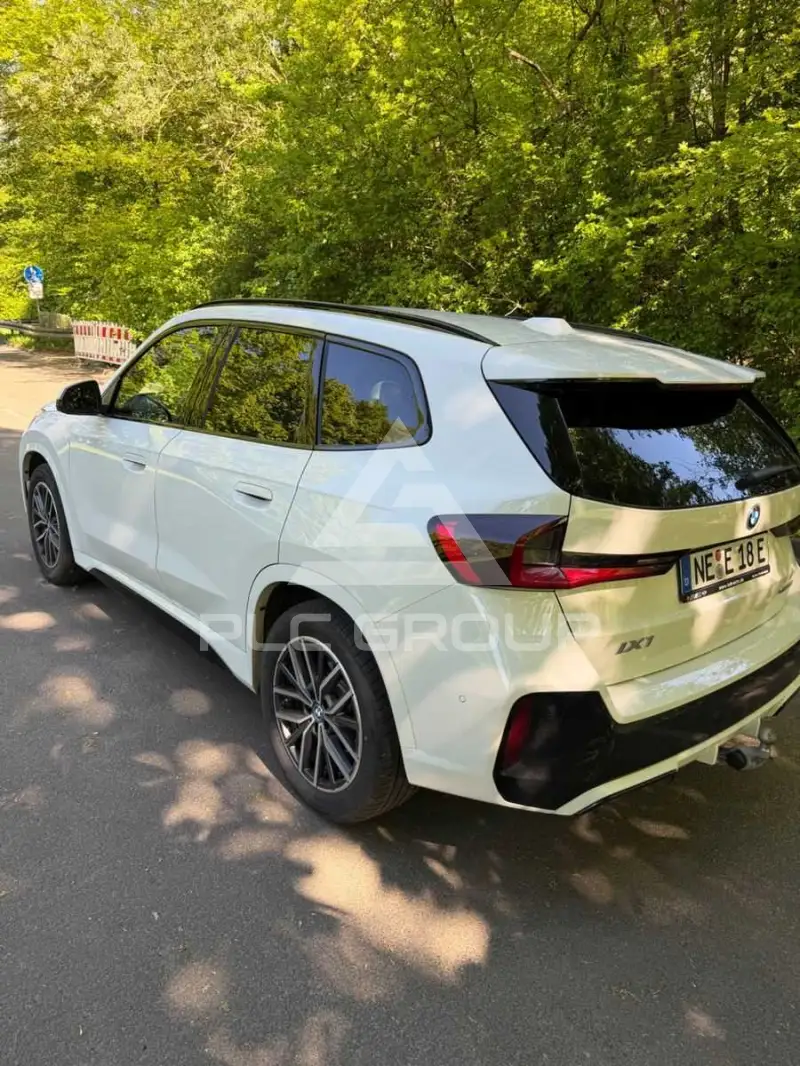 2025 BMW iX