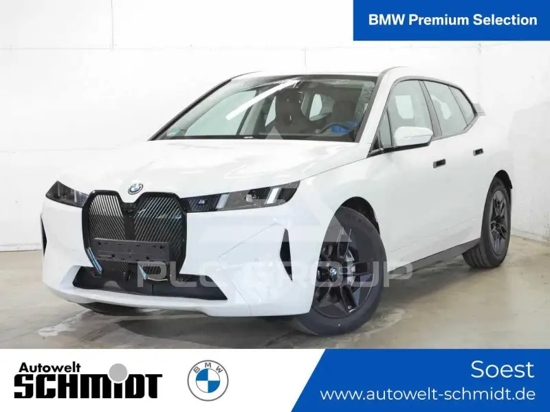 2025 BMW iX