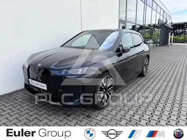 2025 BMW iX