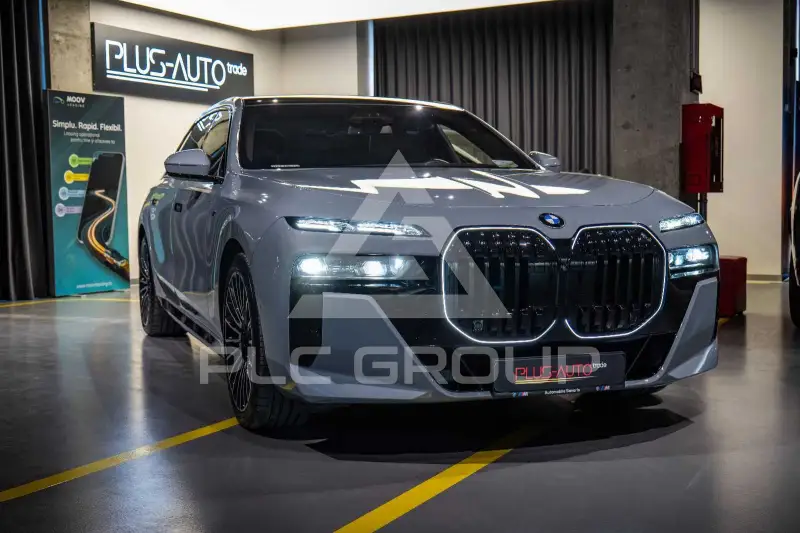 2025 BMW 740