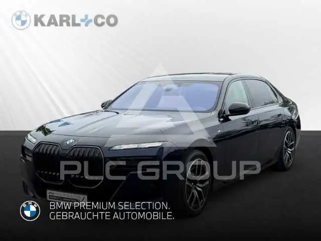 2025 BMW 740