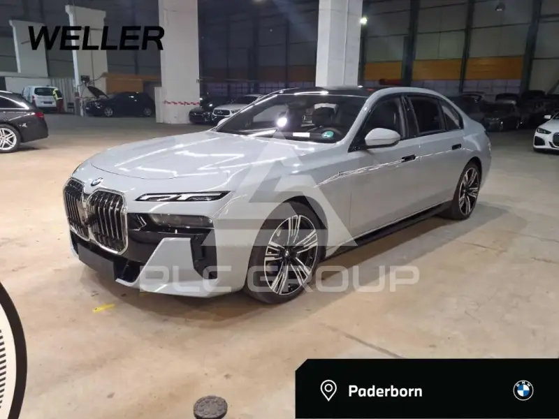 2025 BMW 740