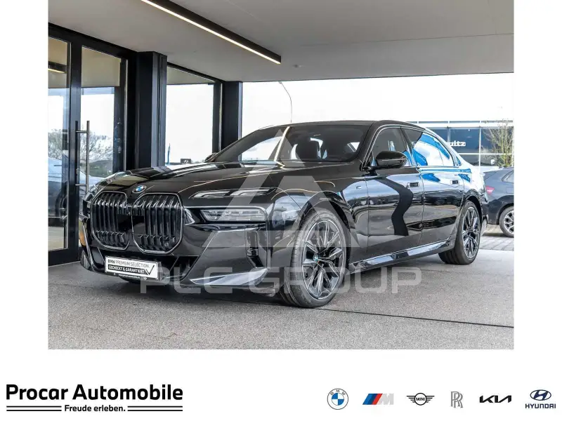 2025 BMW 740