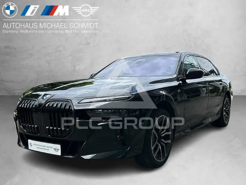 2025 BMW 740