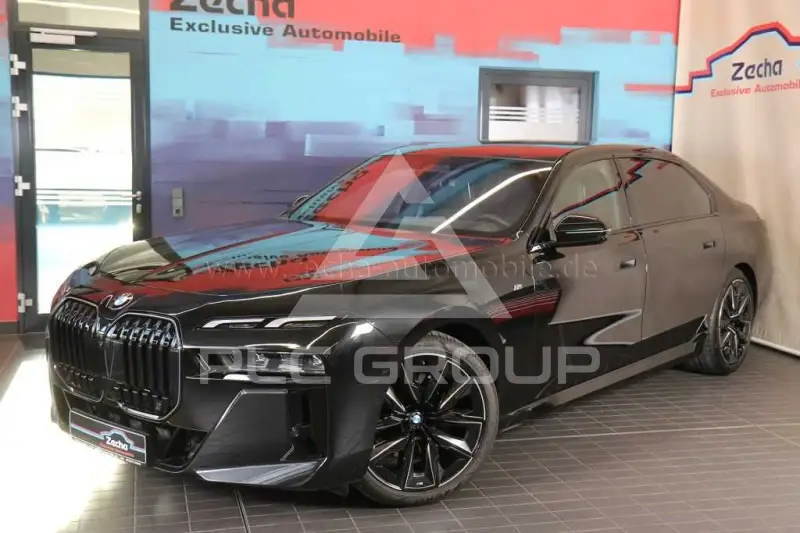 2025 BMW 740