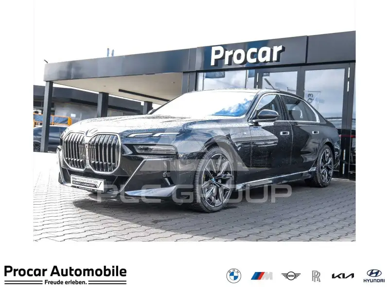 2025 BMW 740