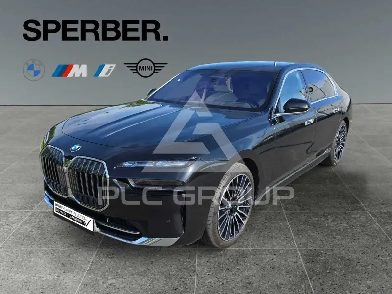 2025 BMW 740