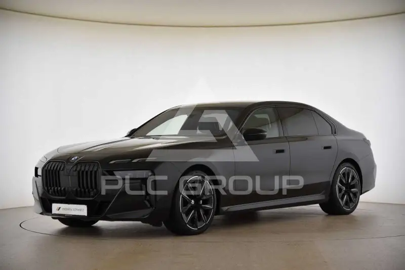 2025 BMW 740