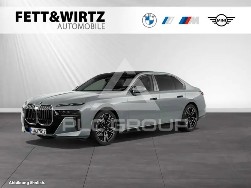 2025 BMW 740