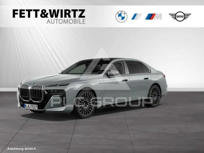 2025 BMW 740