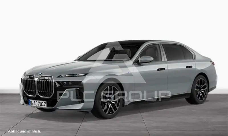 2025 BMW 740