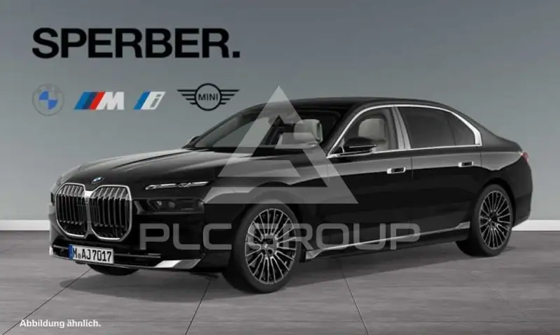 2025 BMW 740