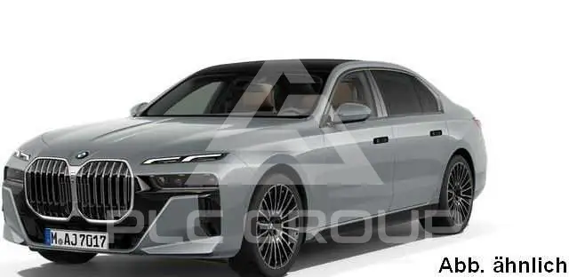 2025 BMW 740