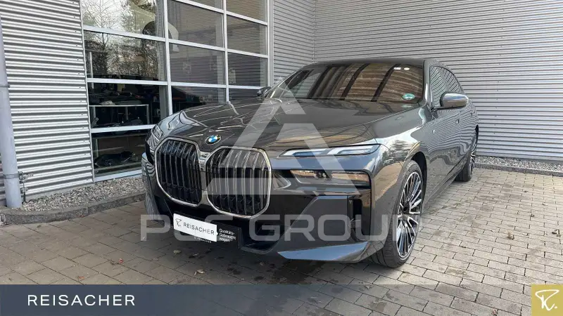 2025 BMW 740