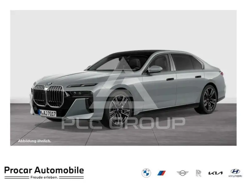 2025 BMW 740