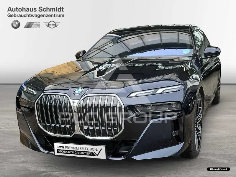 2025 BMW 740