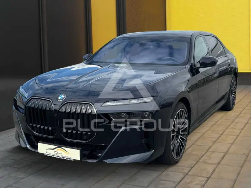 2025 BMW 740
