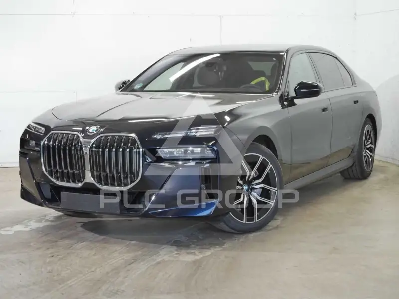 2025 BMW 740