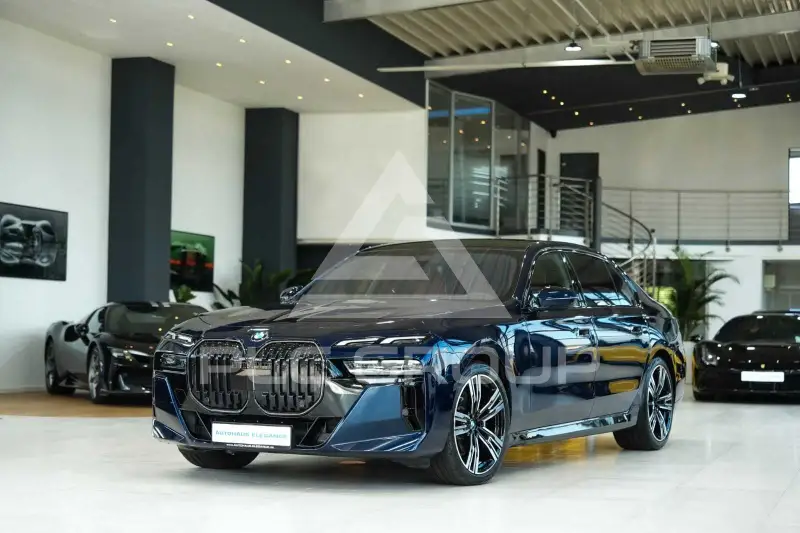 2025 BMW 740