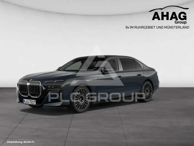2025 BMW 740