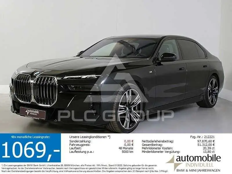 2025 BMW 740