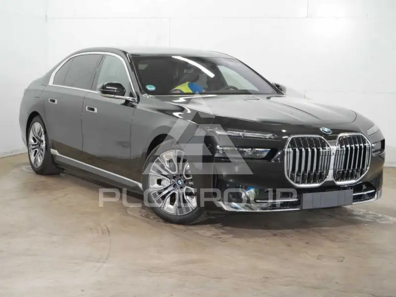 2025 BMW 750