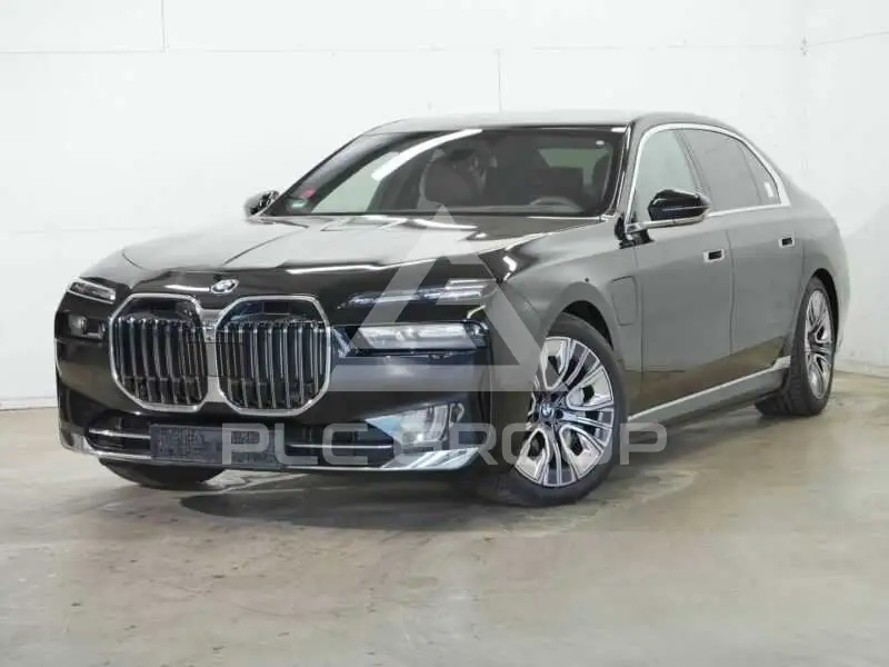 2025 BMW 750