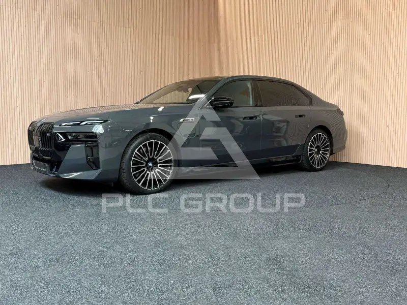 2025 BMW 760