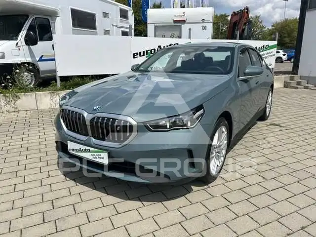 2025 BMW I5