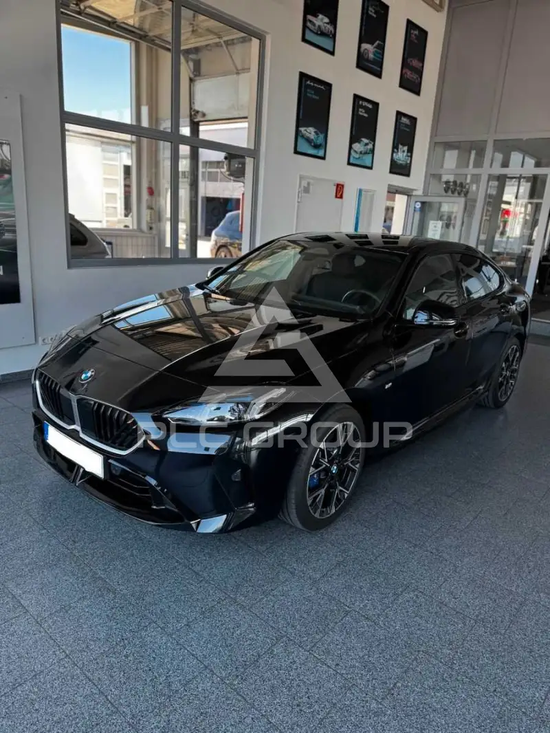 2025 BMW 220