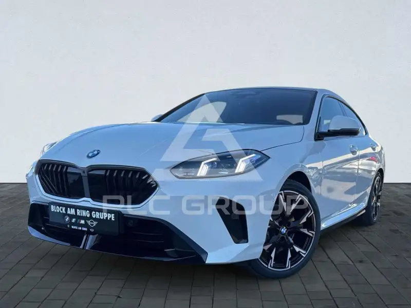 2025 BMW 220