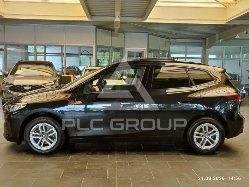 2025 BMW 220